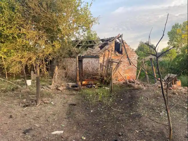 Нічна атака на Полтавщині: уламки ворожих дронів пошкодили будинки