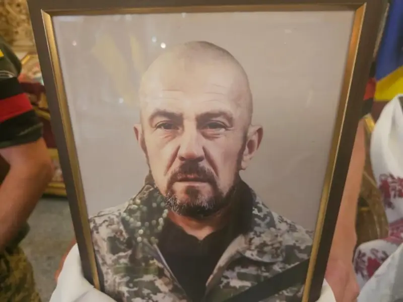 Полтава попрощалася з загиблим захисником Ігорем Кузьменком
