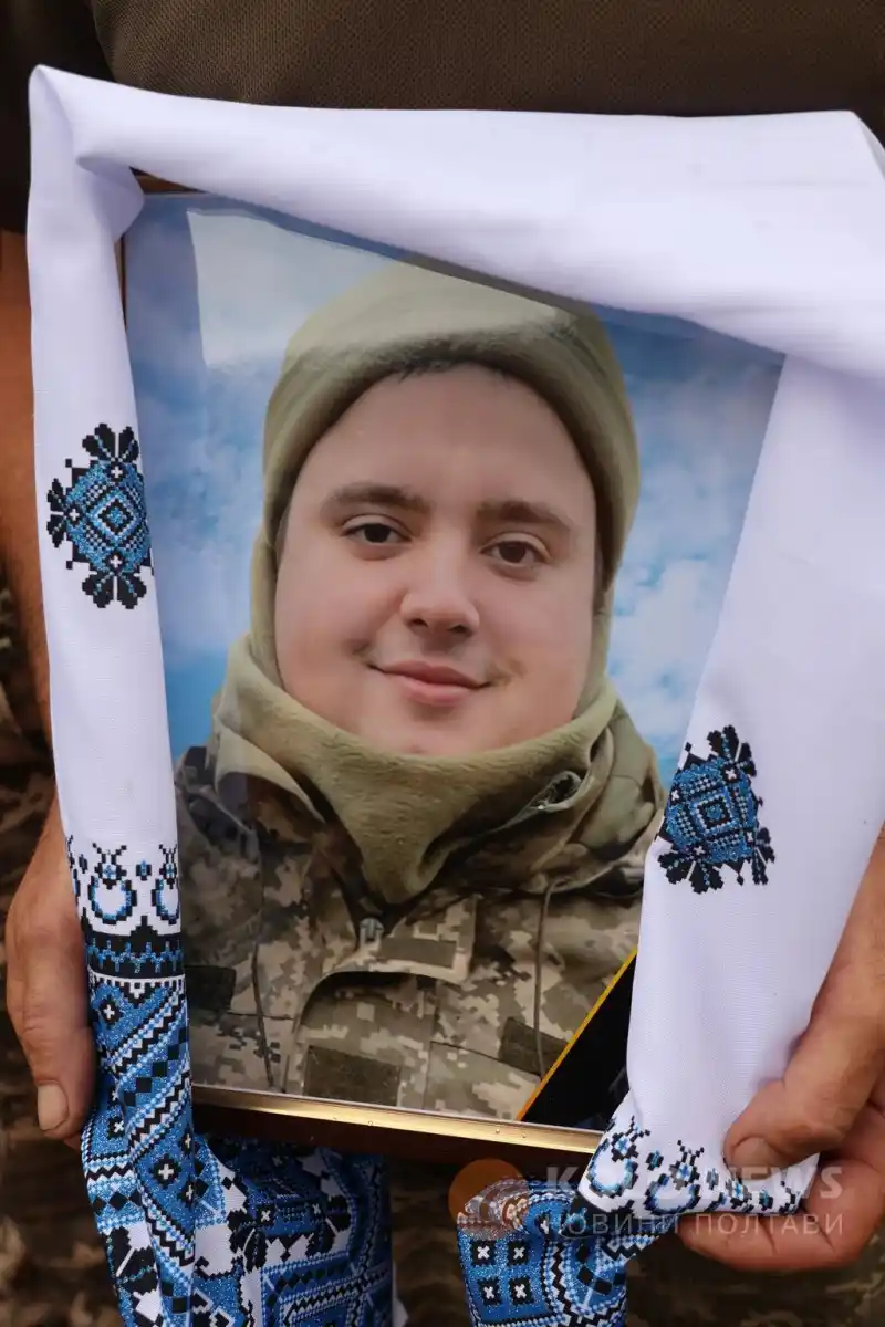 Лохвиця провела в останню путь молодого захисника Андрія Телюка