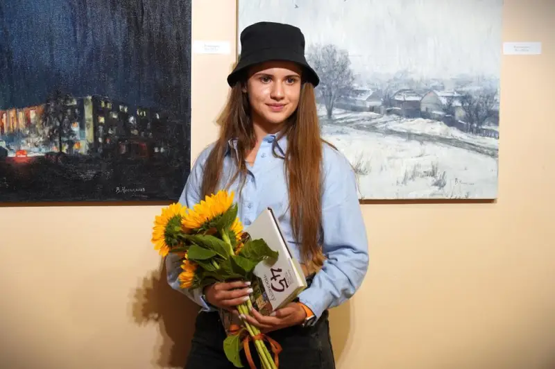 «Колір. Місто. Я»: у Полтаві відкрилася виставка молодої художниці Валерії Носи