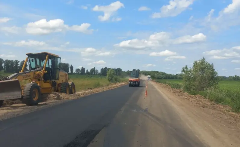 На Полтавщині за тиждень відновили понад 48 тисяч м² дорожнього покриття