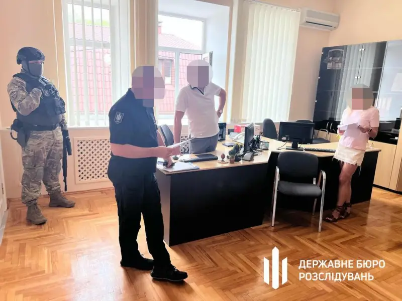 На Полтавщині викрили схему хабарів у Держпродспоживслужбі з «чорною касою» на 4 мільйони